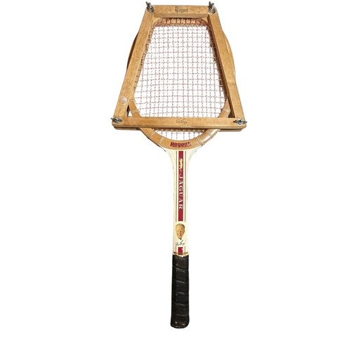 Vintage Regent Jaguar Don Budge Tennisschläger aus Holz mit Holzpresse