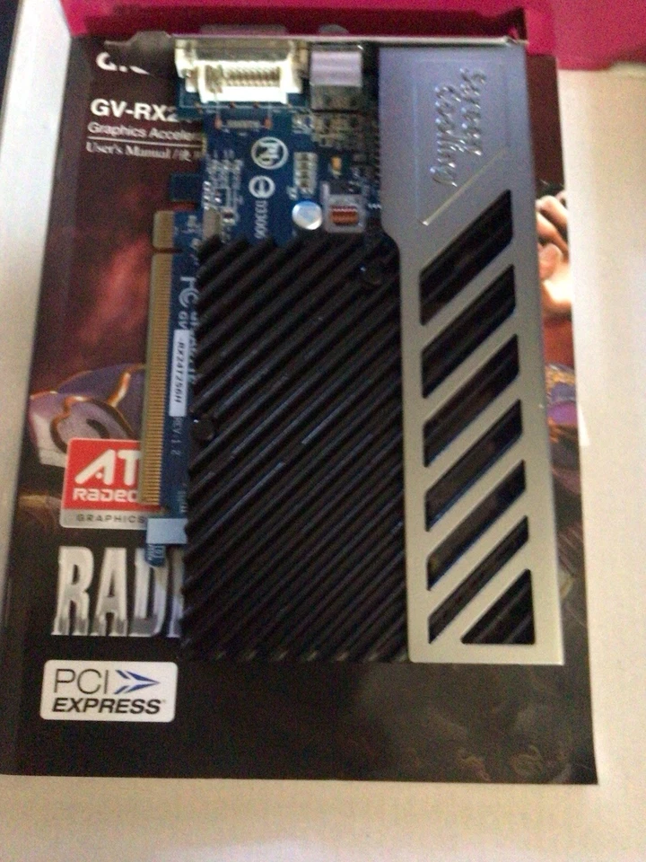 Gigabyte Radeon HD 2400 XT - Image 3 of 4