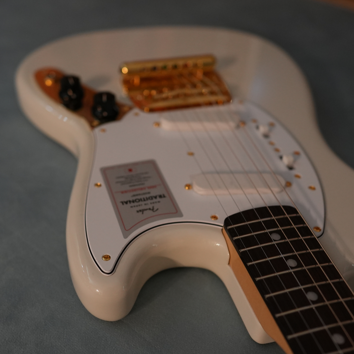 Fender Made in Japan Traditional 2025 Collection 60s Mustang White