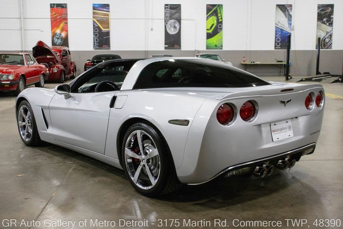 2009 Blade Silver Metallic Chevrolet Corvette   | C6 Corvette Photo 5