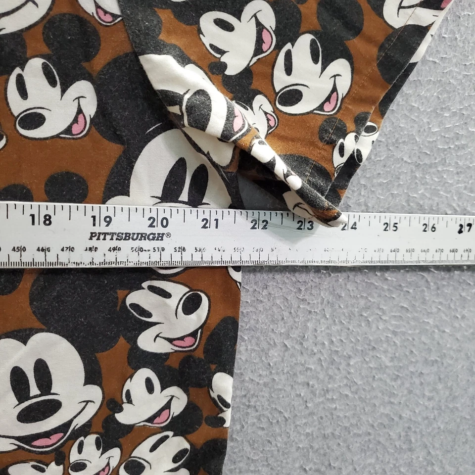 Blusa Médica Pequeña Marrón Mickey Mouse de The Wonderful World of Disney para Mujer Foto 4 de 4