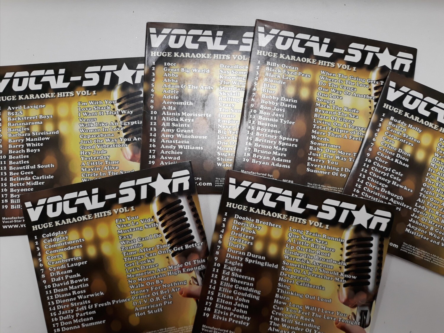 Vocal Star Karaoke Machine VS600 W/ Two Corded Mics & CD Discs 16x Hits