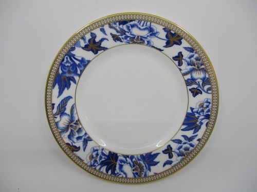 WEDGWOOD HIBISCUS BREAD & BUTTER PLATE - 6" 0605D