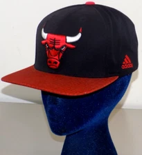 ADIDAS CHICAGO BULLS SNAPBACK HAT CAP BLACK/RED