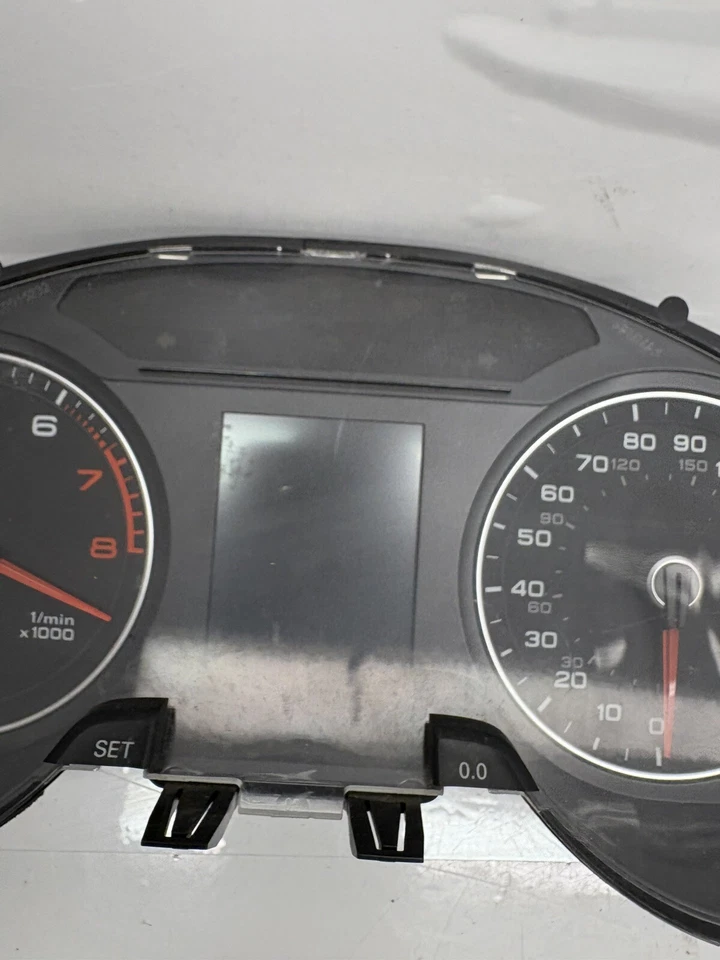 AUDI A4 QUATTRO 2013-2016 - Cuadro de instrumentos/velocímetro 8K0920951E Foto 4 de 4