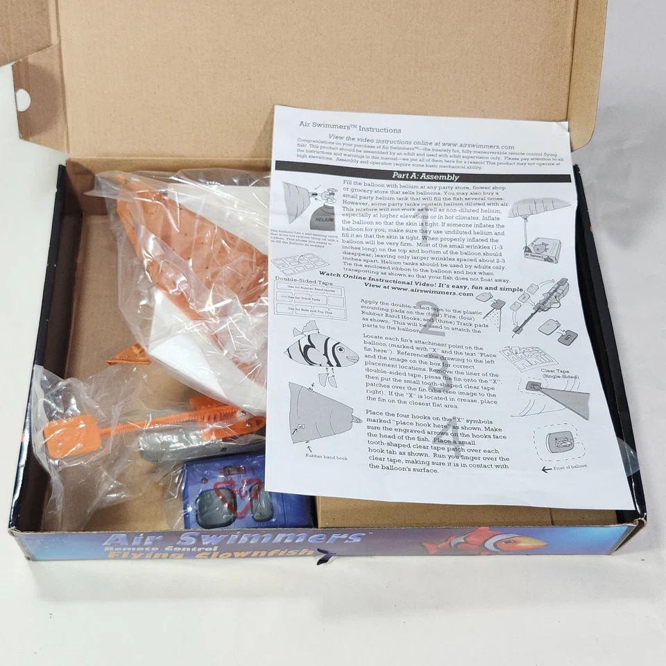 Air Swimmers Flying Clownfish RC Remote Control Indoor Only Floating Toy Kids - Image 3 of 4