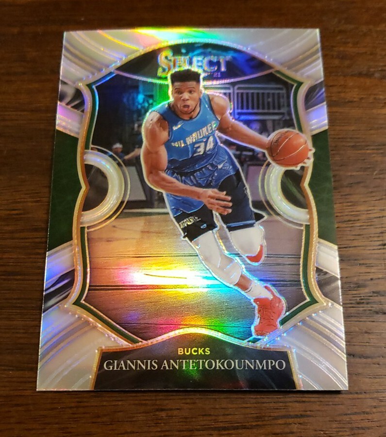 Giannis Antetokounmpo 2020-21 Panini Select #54 NM Silver Refractor Bucks