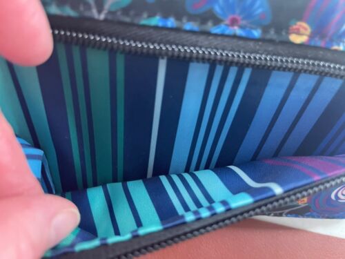 LUG Zeppelin Floral Whimsy Black & Interior LOVE STRIPES Wristlet Wallet NEW - Picture 3 of 9