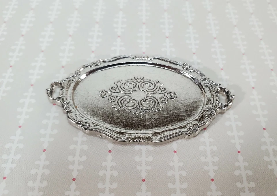 Bandeja plateada ovalada para casa de muñecas con asas miniatura grande escala 1:12 Foto 2 de 4