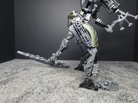 LEGO BIONICLE:  Kikanalo (8811)  Retired