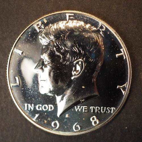 1968    S    PROOF  KENNEDY  SILVER  HALF DOLLAR **FREE SHIPPING**C1308