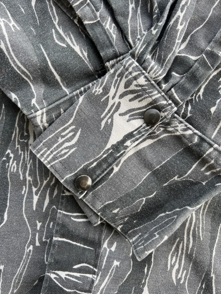 Vintage Bass Pro Shops Outdoors Gray Camouflage Button-Up Shirt Mens XL P3 - Image 2 of 4