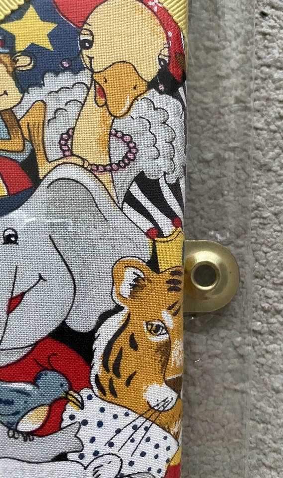 BN - ZOO ANIMALS Retro Print Fabric Notice Message Board - 24”(60cm) x 24”(60cm) - Image 4 of 4