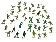 Lot Plastic Play Army Soldier Figures SHIPS FREE.