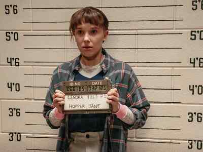 BEAUTIFUL MILLIE BOBBY BROWN STRANGER THINGS 5X7 Photo