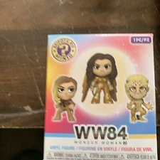 Funko Mystery Mini: DC Comics - Wonder Woman in Core Outfit Deflecting Bullets