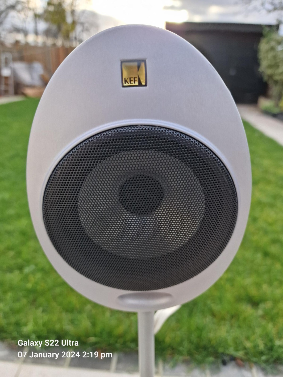 KEF HTS2001 Set of 7.1 Egg Speakers, stands, and KEF PSW2000 Subwoofer + more eBay