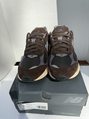 New Balance 2002r Size 8.5 M2002RLY Lunar New Year Rich Earth Brown UK 8 NIB