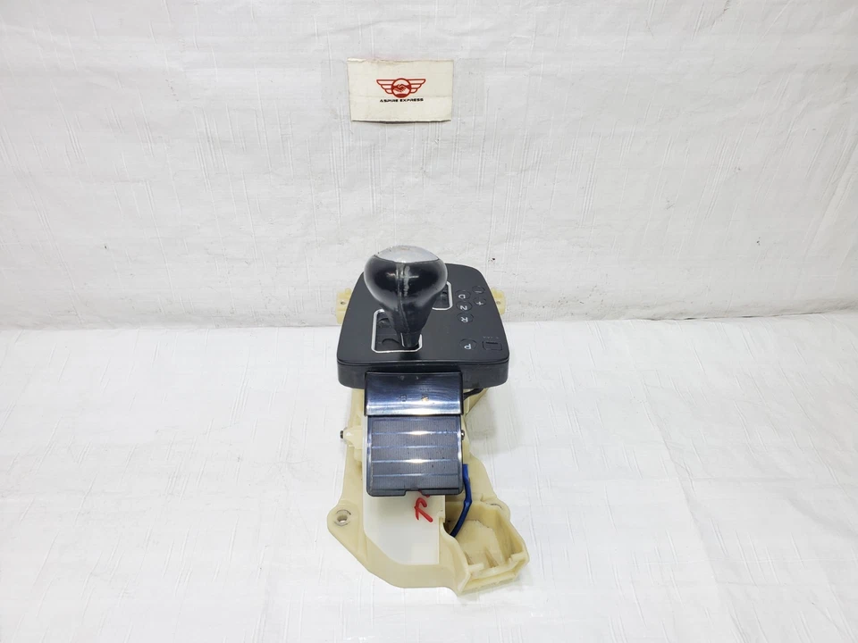 Hyundai Genesis 2010-2012 cupé transmisión automática selector de palanca de cambios OEM Foto 3 de 4