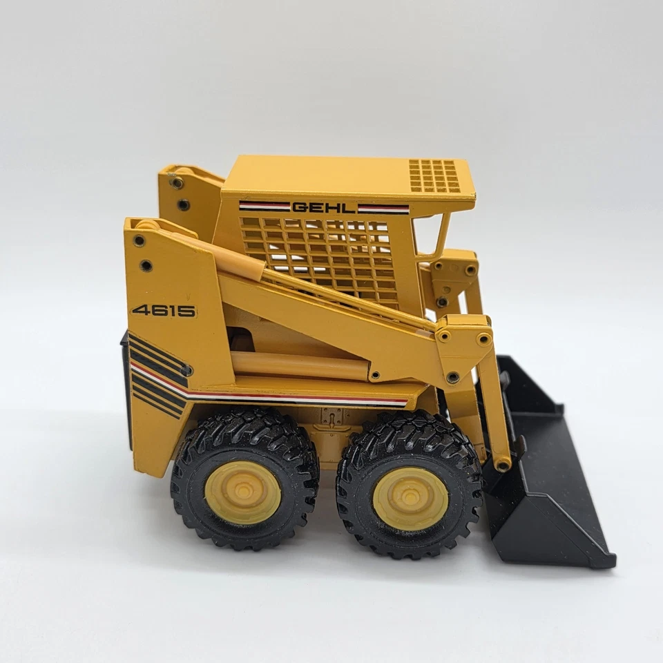 Gehl 4615 Skid-Steer Loader NZG 1:25 Scale Diecast Model - Image 2 of 4