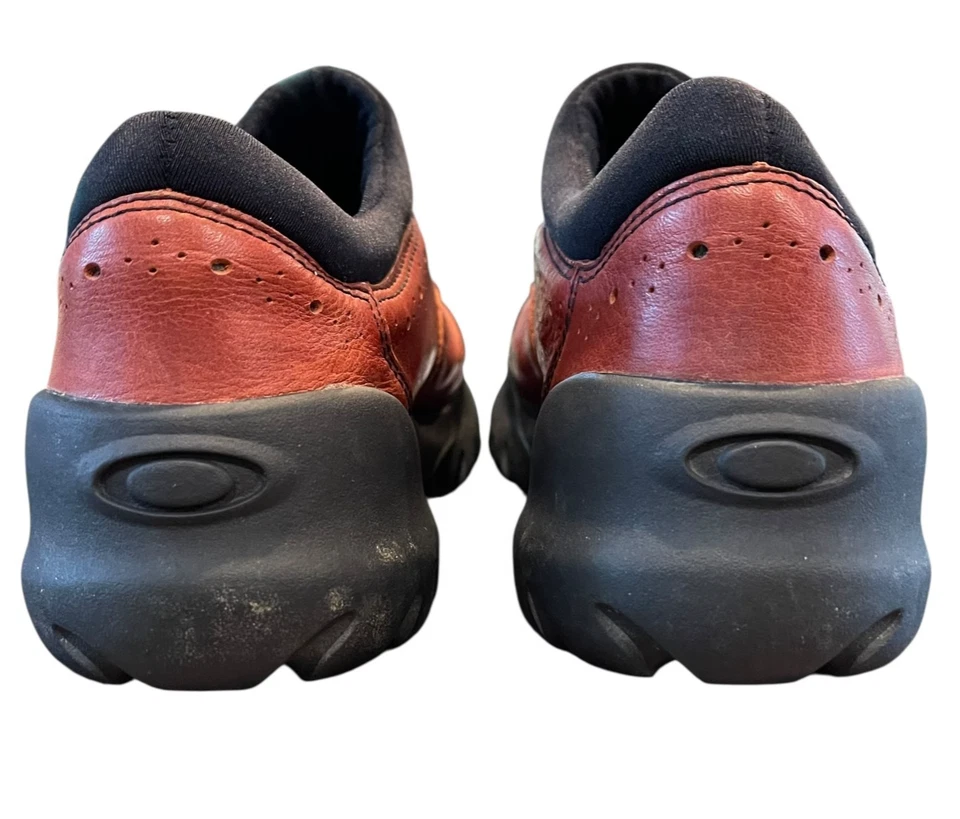 Sapatos de golfe vintage Oakley Overdrive marrom M 8,5 W 10,0 sapatos de sela Spikes 2001 - Imagem 3 de 4