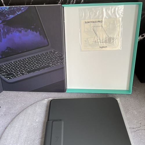 Logitech Slim Folio Pro Backlit Keyboard Case for iPad Pro 12.9"- French Azerty - Picture 2 of 11