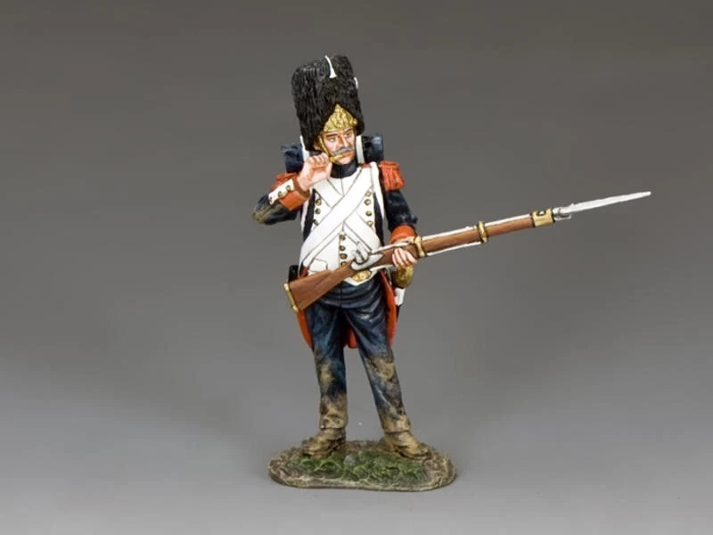 NA373 Standing biting Cartridge - King & Country