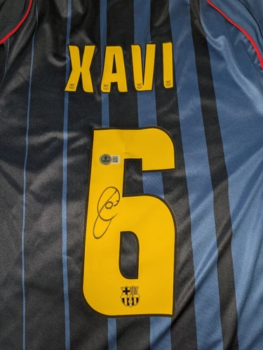 Xavi Hernandez Signed FC Barcelona Away Soccer Jersey #6 with Beckett COA