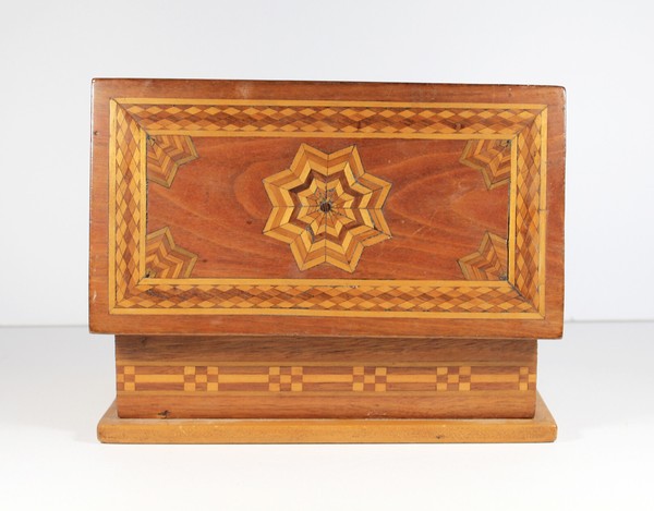 Antique MARQUETRY STAR INLAY WOOD BOX Folk Art Jewelry Walnut Parquetry