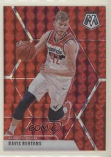 2019-20 Panini Mosaic Red Prizm Davis Bertans #172 jx6