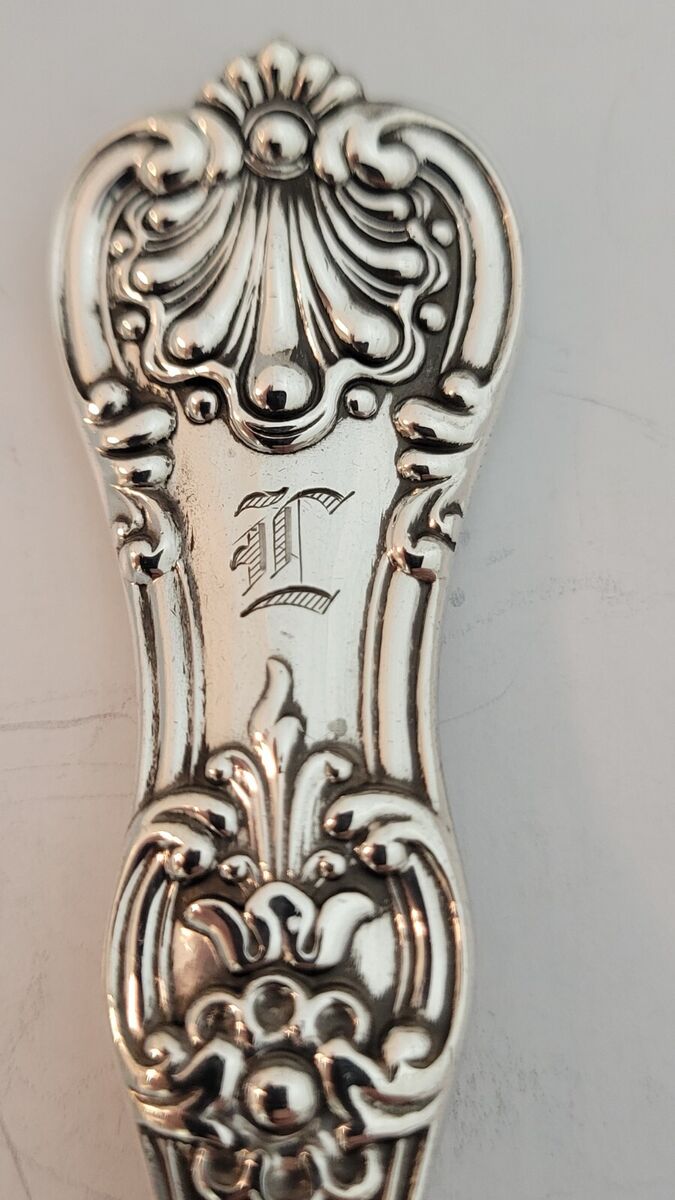 TIFFANY & CO. STERLING SILVER ENGLISH KING SERVING FORK 1885 TIFFANY & CO. STERLING SILVER ENGLISH KING SERVING FORK 1885