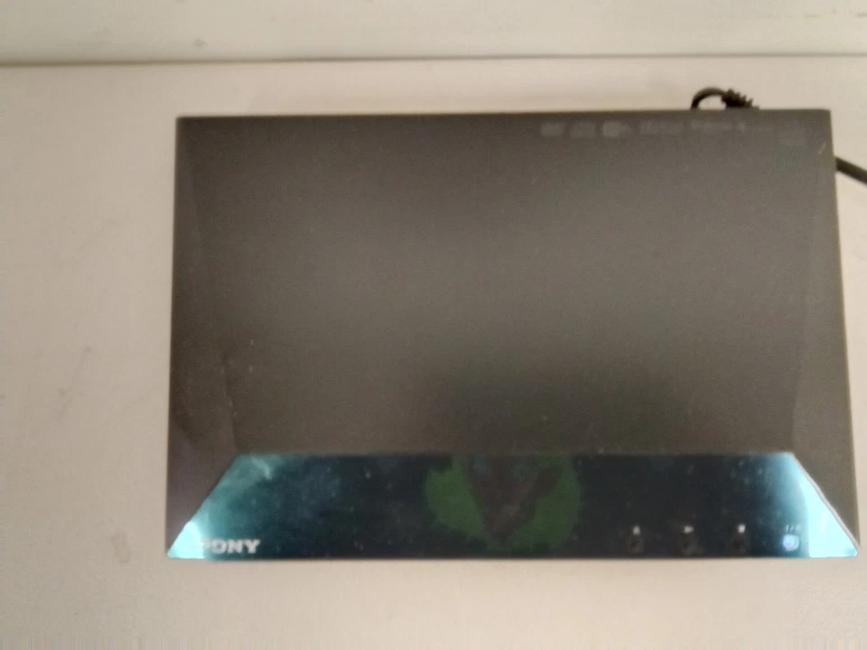 Sony BDP-S3100 DVD Disc Player 1080p Full HD Multi Format UNTESTED PARTS/REPAIR - Image 4 of 4