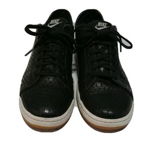 nike wmns tennis classic