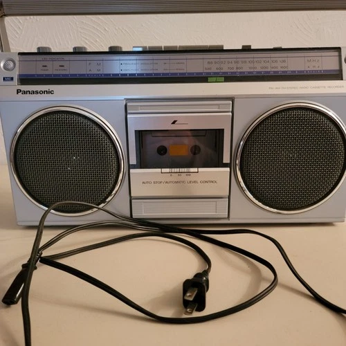 Vintage PANASONIC Boombox RX-4940 Portable Stereo FM/AM Works, Cassette Doesn't
