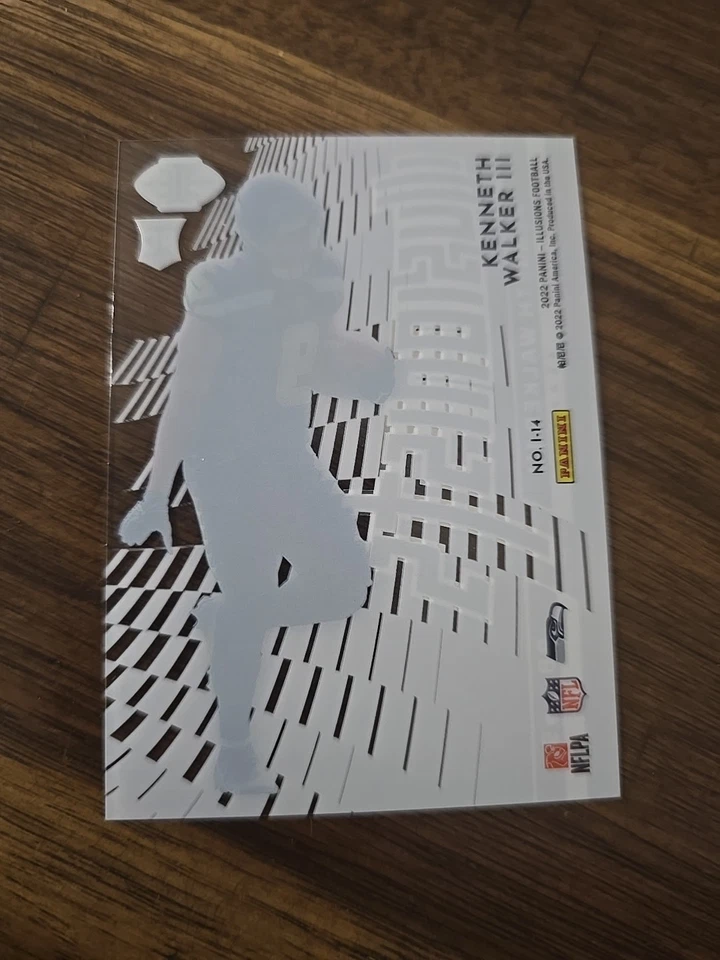 2022 Panini Illusions - Illusionists Kenneth Walker III #I-14 (RC) - Image 2 of 2