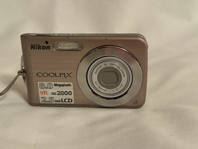 Nikon COOLPIX S210 8.0MP Digital Camera - Gold W/ Battery & Charger