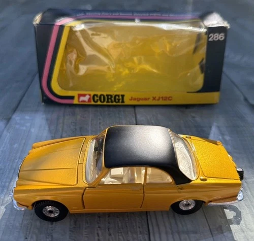 Corgi Jaguar XJ12C Pearlescent Metallic Gold Black Roof Vintage 1974 Boxed #286