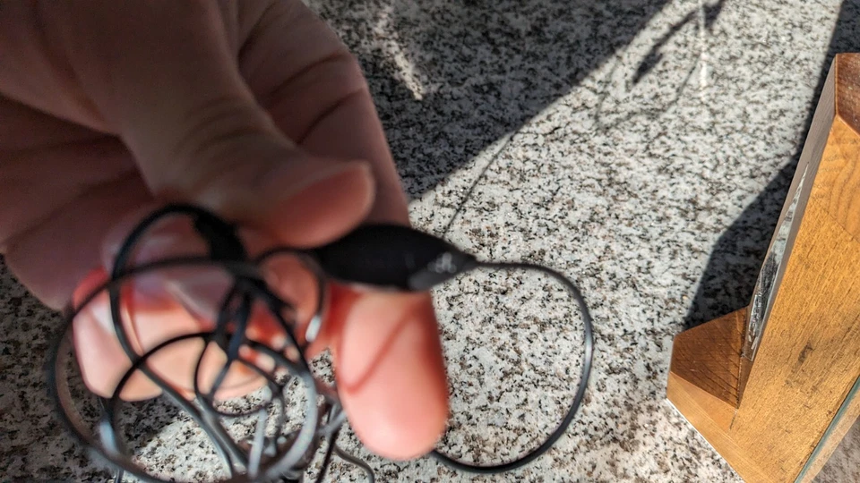 WIRED ALCATEL EARPHONES HEADPHONES HANDSFREE MIC 3.5MM HEADSET EARBUDS CELLPHONE - Image 3 of 4