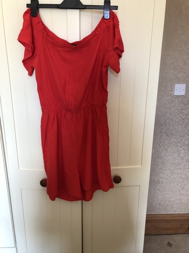 F&F Ladies Red Crepe Off the Shoulder Cap Sleeve Short Playsuit Size 10 - Picture 5 of 8