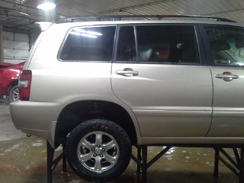 Toyota Highlander 2004-2007 pasajero husillo delantero derecho nudillo OEM Foto 3 de 4