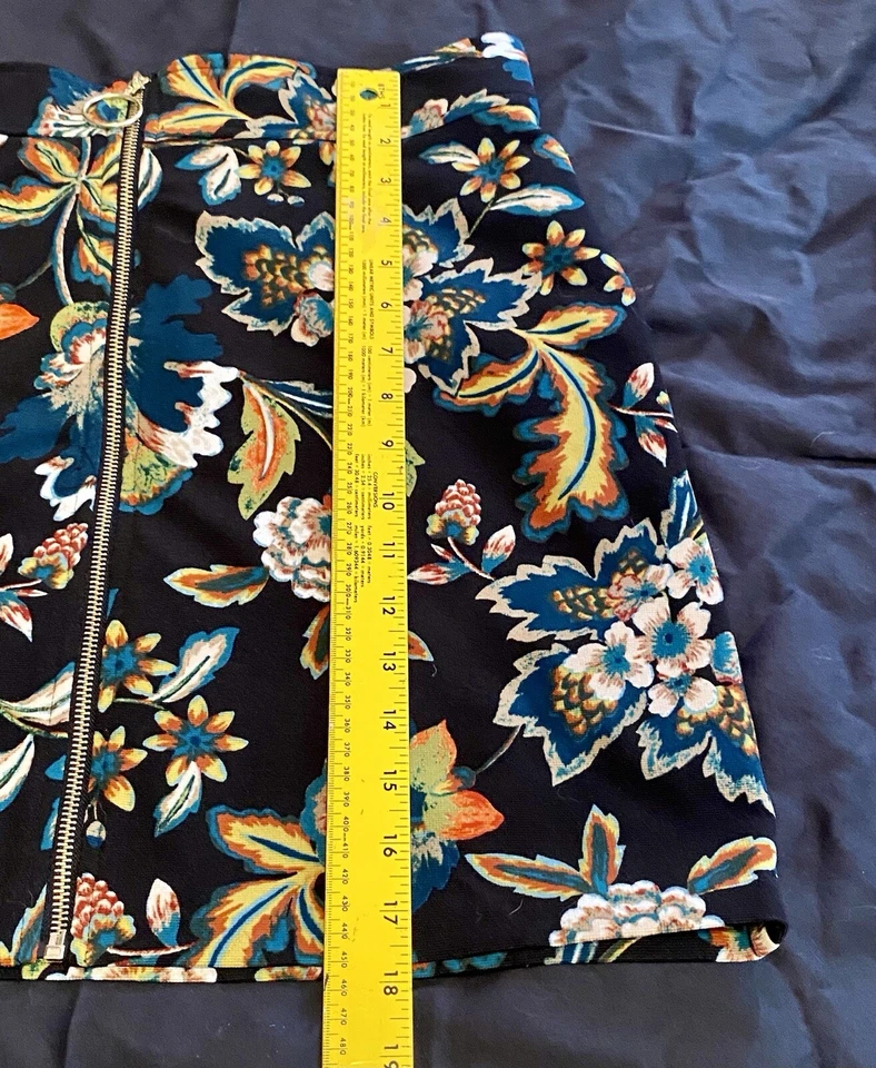 Minifalda INC International Concepts para mujer con estampado floral talla 12 Foto 4 de 4