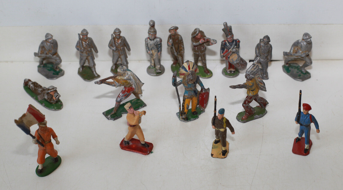 Lot De Soldats De Plomb Anciens Avec Indiens – Collection Vintage