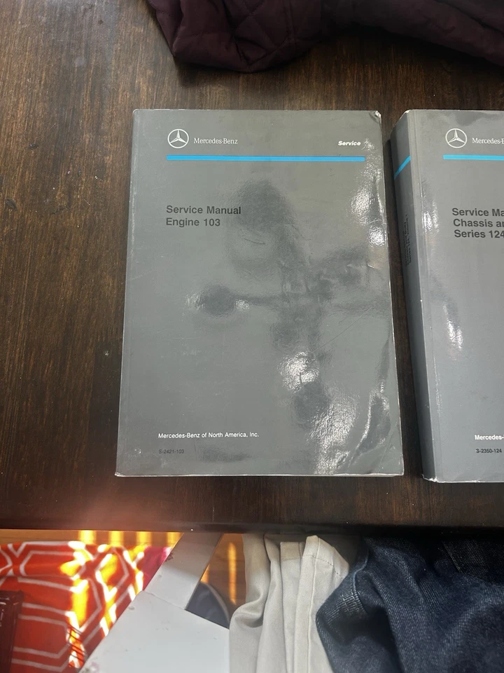 (3) OEM Mercedes Benz Chassis and Body Manual set Series 124 cars + Engine 103 - Image 2 of 4