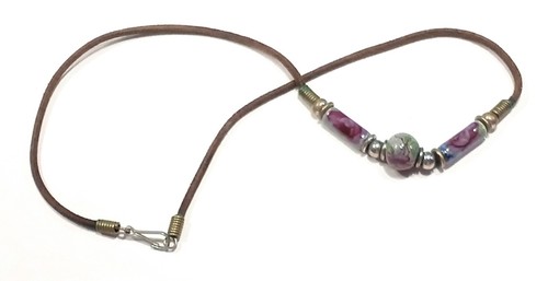 Vintage Purple Floral Ceramic Bead Necklace on Brown Leather Cord Y2K - Picture 3 of 7