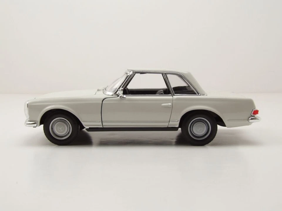 Mercedes 230 SL Pagoda W113 Bianca Modellino 1:24 Welly - Immagine 3 di 4