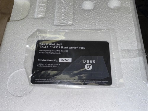 Century Wings 1/72 CW001650 SR-71A Blackbird USAF, #61-7955 Skunk Works - Picture 3 of 10
