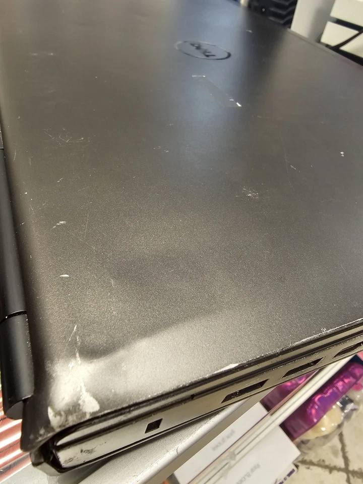 Dell Precision M6700 17.3in Laptop Dead - Image 3 of 4