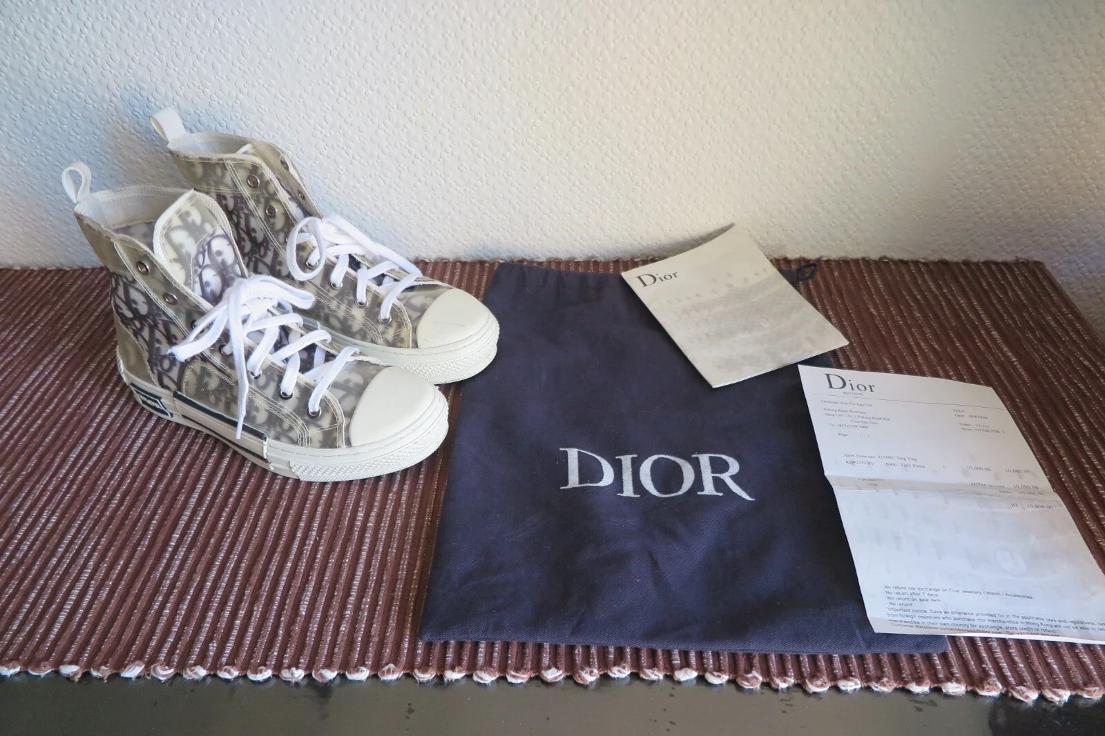 BASKETS MONTANTES DIOR BLANC & NOIR TOILE OBLIQUE TAILLE 6   + SAC & RECIEPT