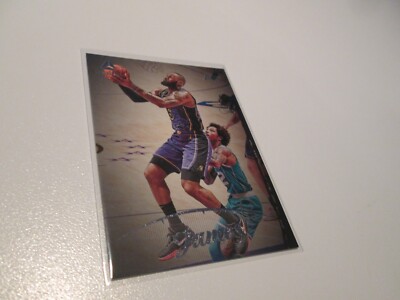 LeBron James  #153     Panini Chronicles Luminance 2022-23