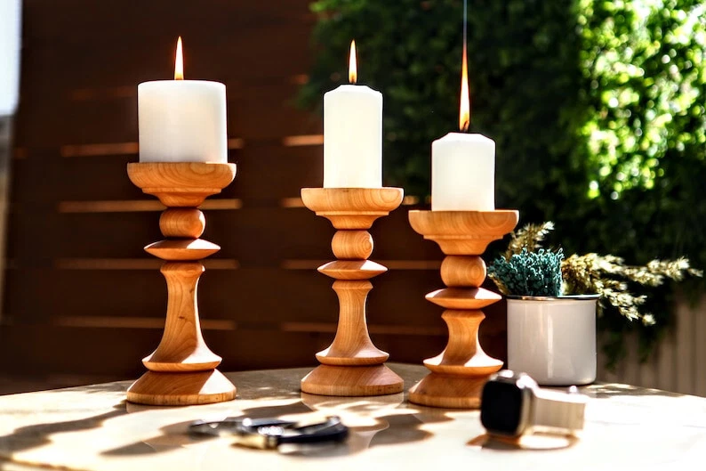 Candelabro - Adorno de compromiso - Juego de 3 candelabros de pilar rústicos Foto 3 de 4